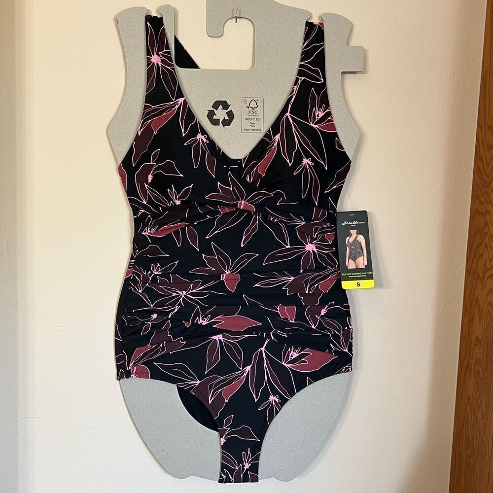 NWT‎ Eddie Bauer One Piece Swimsuit Women’s Small Ruched Shaping Underwire Black